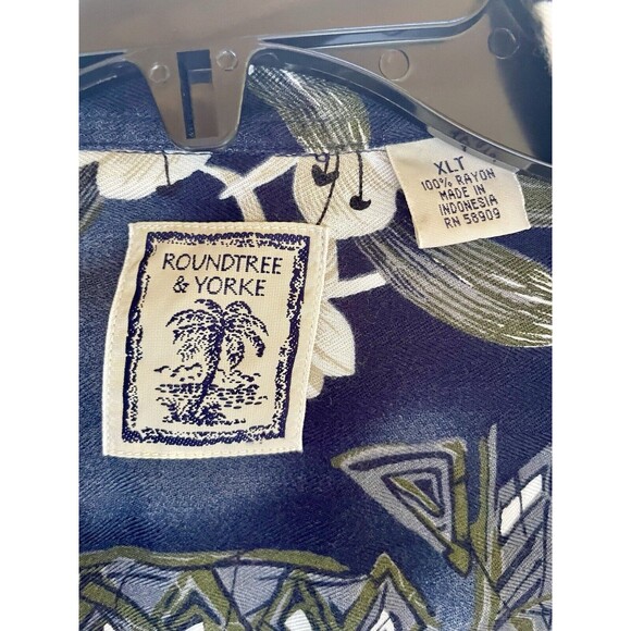 Roundtree York Hawaiian Shirt Men’s Size XL Blue White Floral - Picture 3 of 7